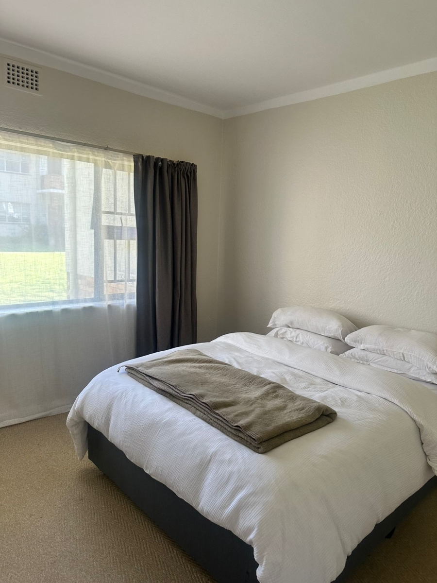 To Let 1 Bedroom Property for Rent in Kenilworth Western Cape
